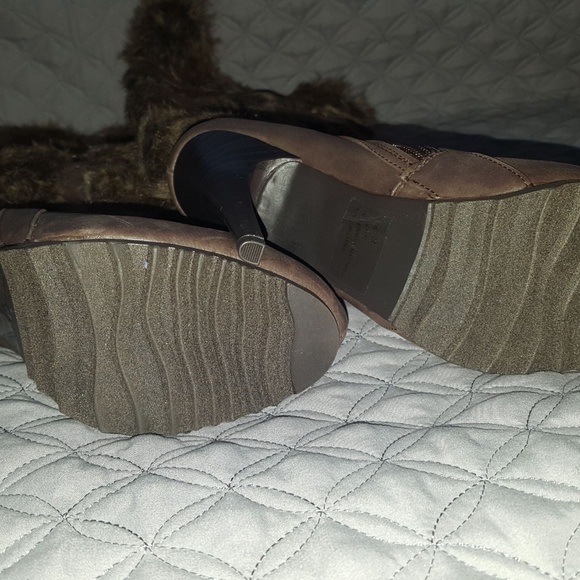 Boots - Picture 2 of 4